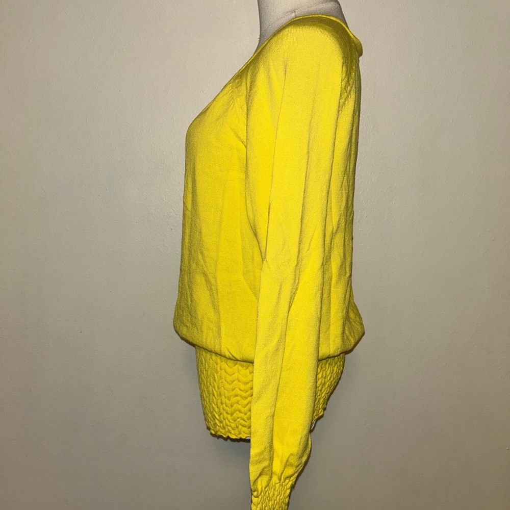 💛Cache Yellow Top💛 - Picture 3 of 10